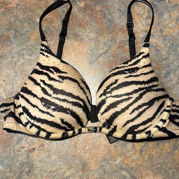 Victoria’s Secret Leopard Print Push Up Bra 34 B Adjustable - Picture 1 of 5